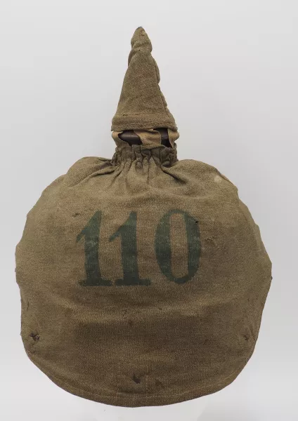 Baden 110th Infantry, Model 1915 Enlisted Pickelhaube with Cover Visuel 1 principal